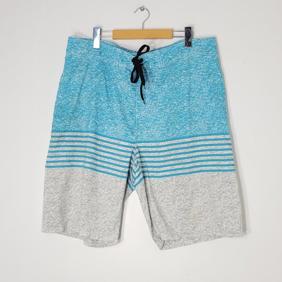 Tag Men's Blue Gray Striped Swim Trunks Board Guys Swim Shorts Mesh Net Size 38 - Picture 1 of 10